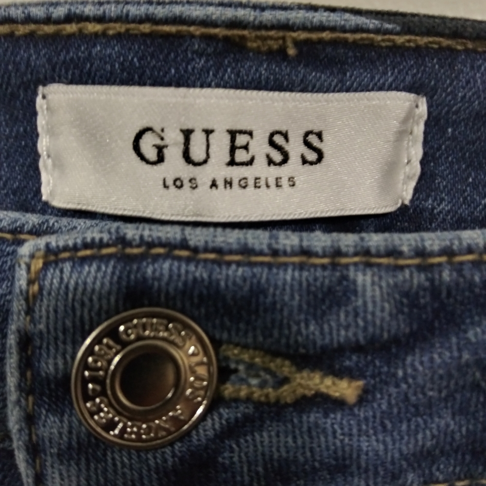 Well kept Guess jeans